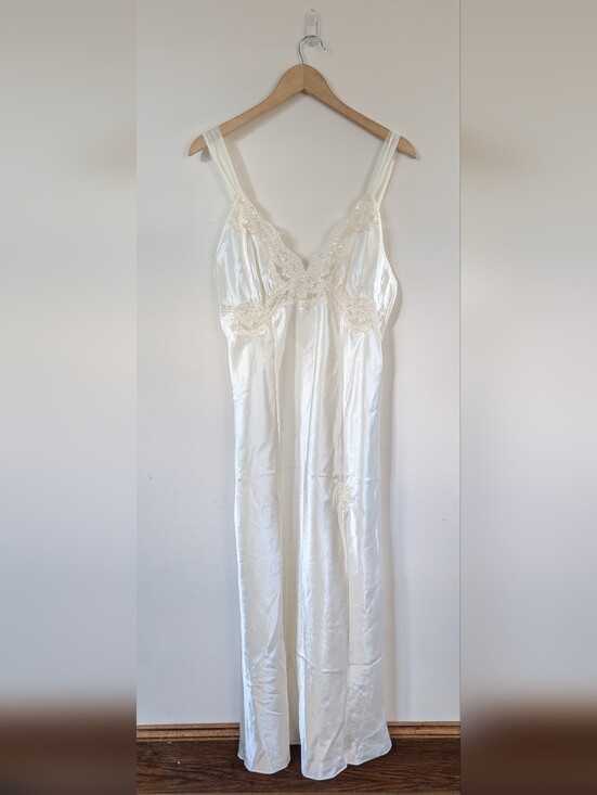 Victoria's Secret Other - Victoria Secret Y2K 90s Long Maxi Bridal Ivory Nightgown Gown Lace L Large Slit